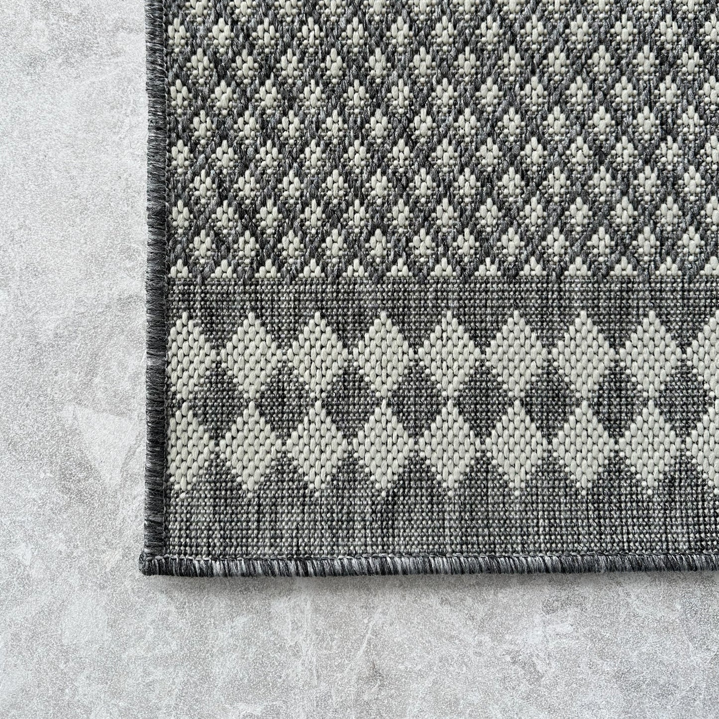 Lakehouse Stripe Grey Indoor/Outdoor Rug